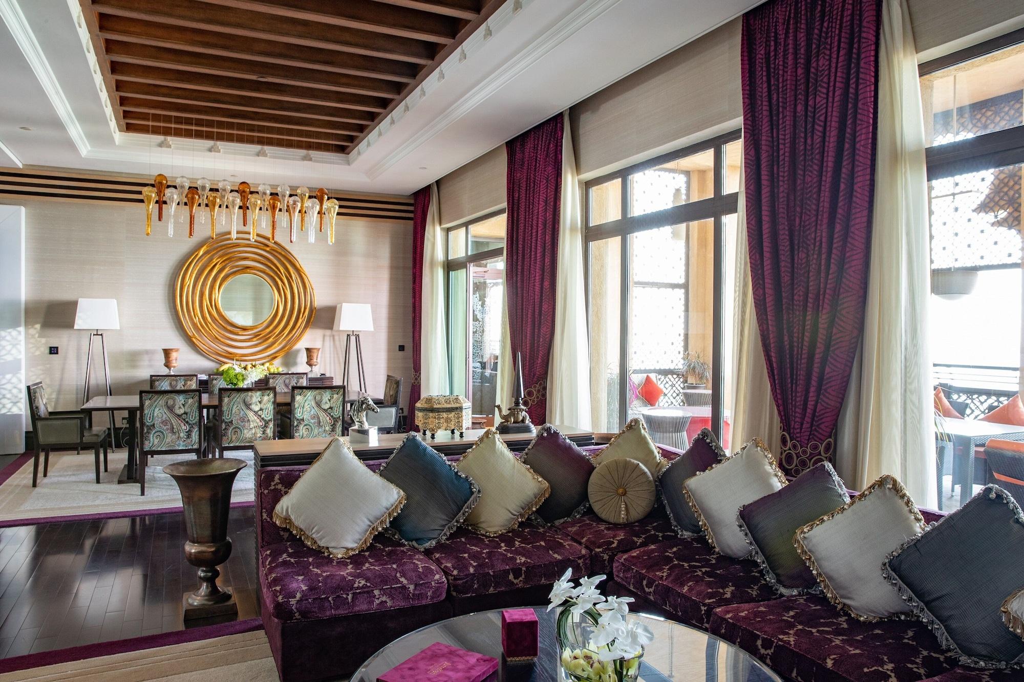 Jumeirah Mina Al Salam Dubai Luaran gambar The interior of the hotel