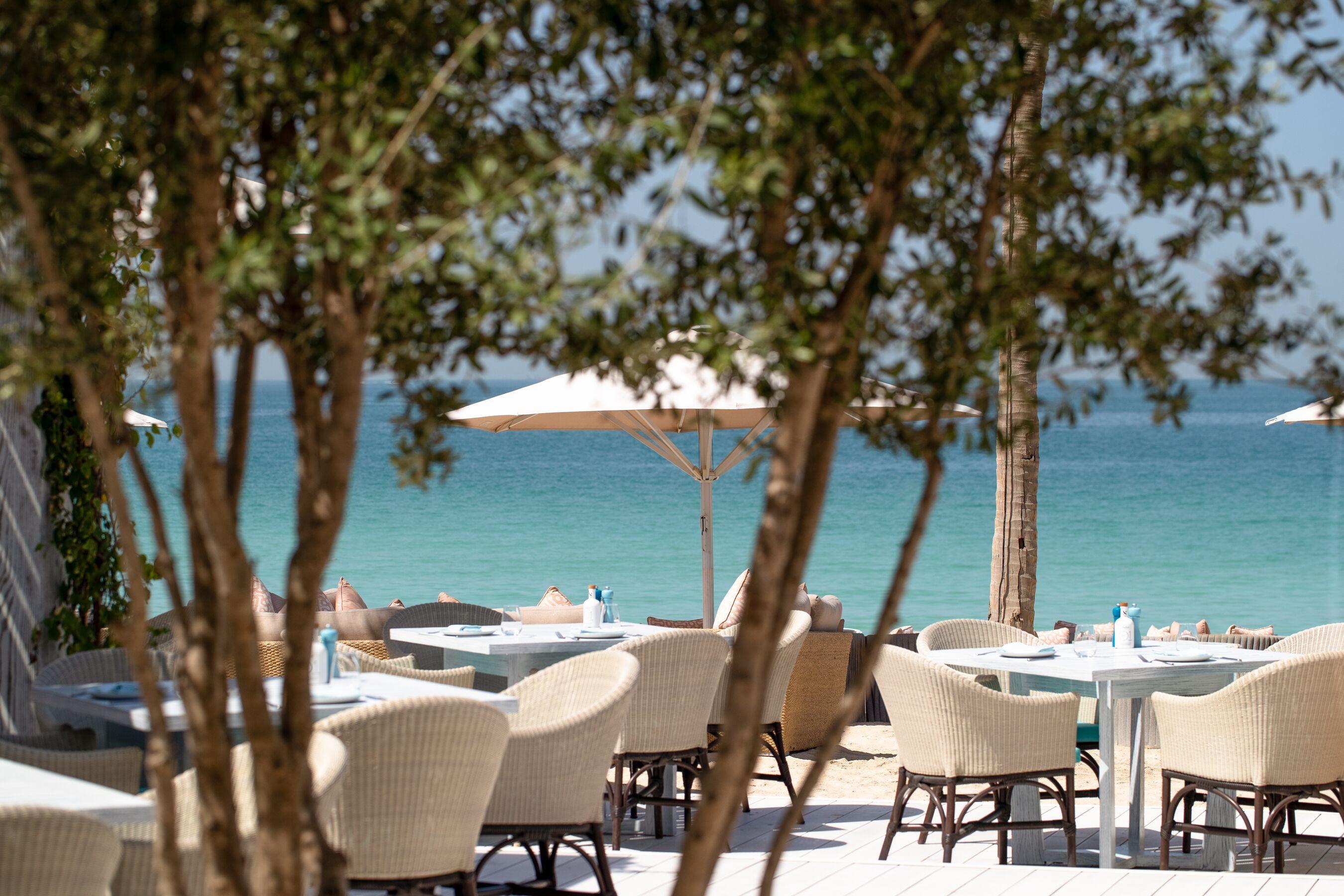 Jumeirah Mina Al Salam Dubai Luaran gambar Beach at the Four Seasons Hotel